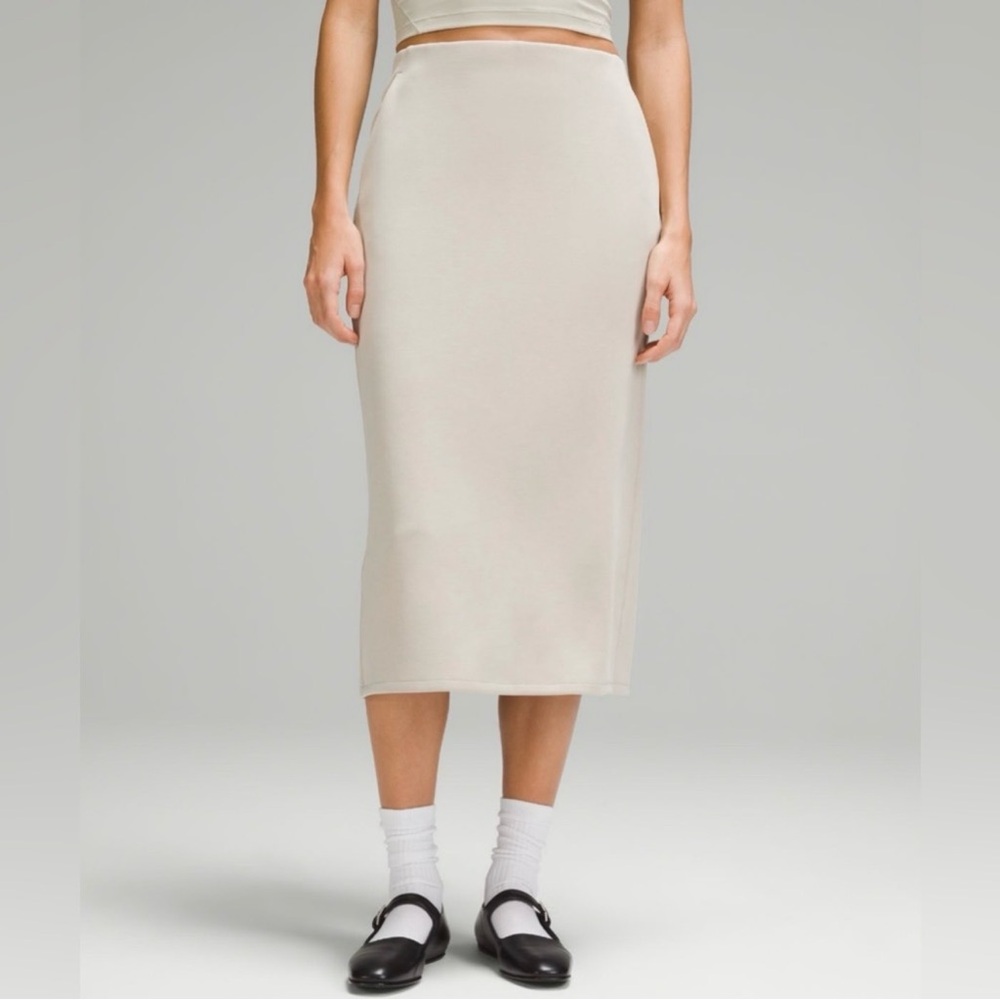 Lululemon Softstreme HR Midi Skirt Size 4